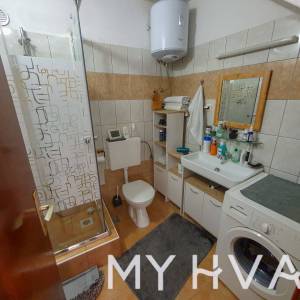 Skrivena kamena kuća u Jelsi