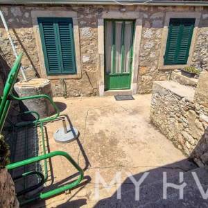 Skrivena kamena kuća u Vrbanju