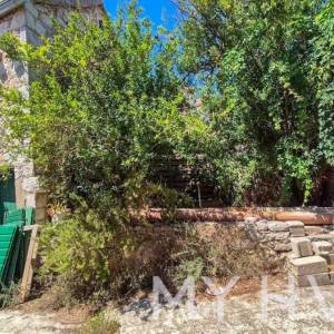 Skrivena kamena kuća u Vrbanju