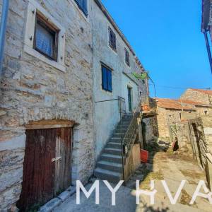 Skrivena kuća u Svirču