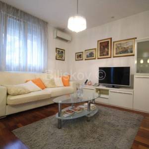 Split, Žnjan, prodaja 2soban stan, parking