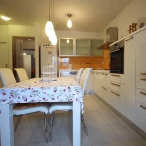 Split, Žnjan, prodaja 2soban stan, parking