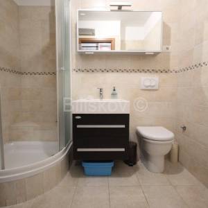 Split, Žnjan, prodaja 2soban stan, parking