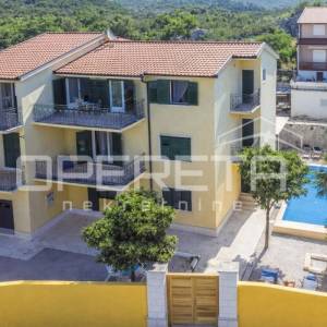 Stan na samoj obali Baćinkih jezera, Baćina, Ploče