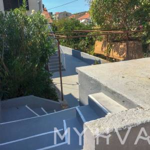 Stan sa vrtom u gradu Hvaru