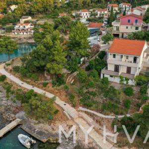 Stan u kući prvi red do mora