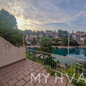 Stan u kući prvi red do mora