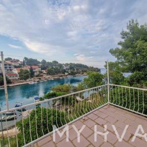 Stan u kući prvi red do mora