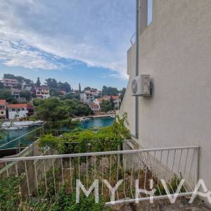 Stan u kući prvi red do mora