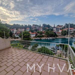 Stan u kući prvi red do mora