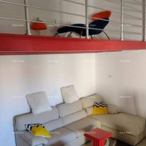 Stan, Valbandon, s 2 parkinga i dvorištem.