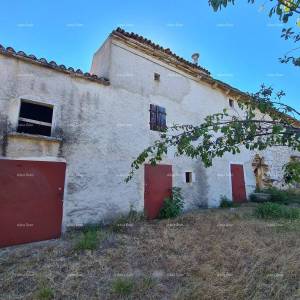 Stancija kod Vodnjana! Veliki teren 7154 M2!!