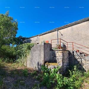 Stancija kod Vodnjana! Veliki teren 7154 M2!!