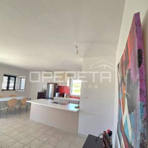 SUĆURAJ,OTOK HVAR- EKSKLUZIVNA NEKRETNINA U PRVOM REDU DO MORA 