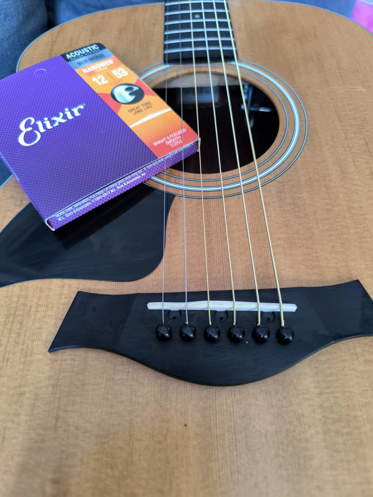 Taylor 114e gitara za lijevoruke