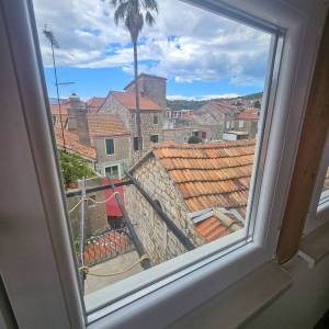 Tradicionalna dalmatinska kuća na atraktivnoj lokaciji