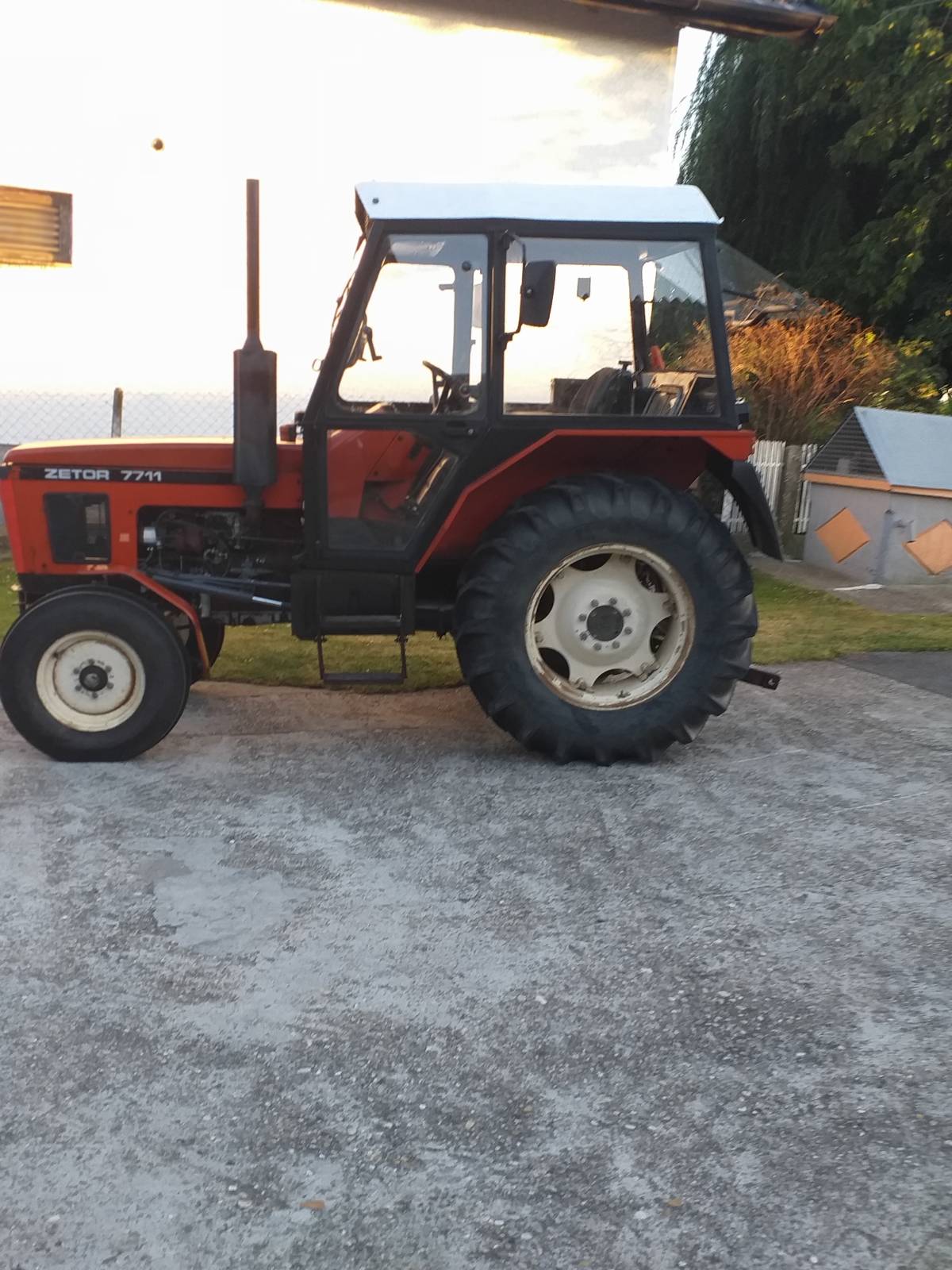 traktor zetor 7711 92 g