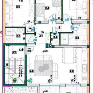 Trosoban stan s velikom terasom