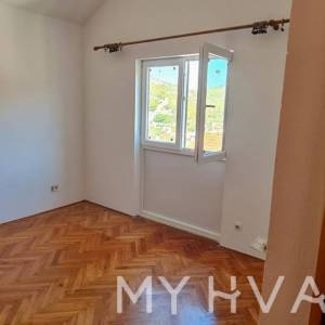 Trosoban stan u gradu Hvaru