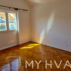 Trosoban stan u gradu Hvaru