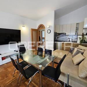 Ugodan trosobni stan nadomak plaže – Kaštel Štafilić, 71 m2