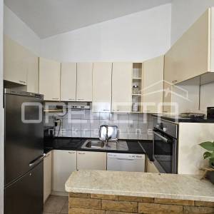 Ugodan trosobni stan nadomak plaže – Kaštel Štafilić, 71 m2