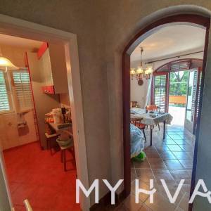 Ugodna kuća u Vitarnji