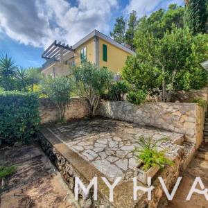 Ugodna kuća u Vitarnji