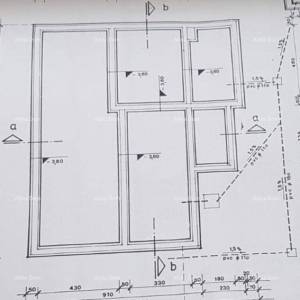 Umag. Lijepa kuća sa šest apartmana.