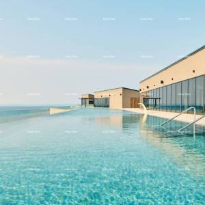 UMAG, Luksuzni resort s krovnim infinity bazenom!