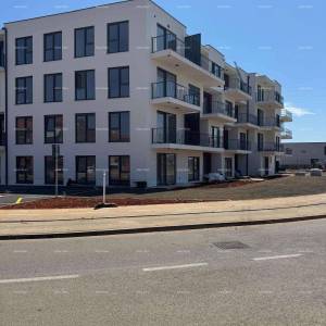 UMAG – Novogradnja! Stan s vrtom i terasom u modernom stambenom kompleksu, 0-14