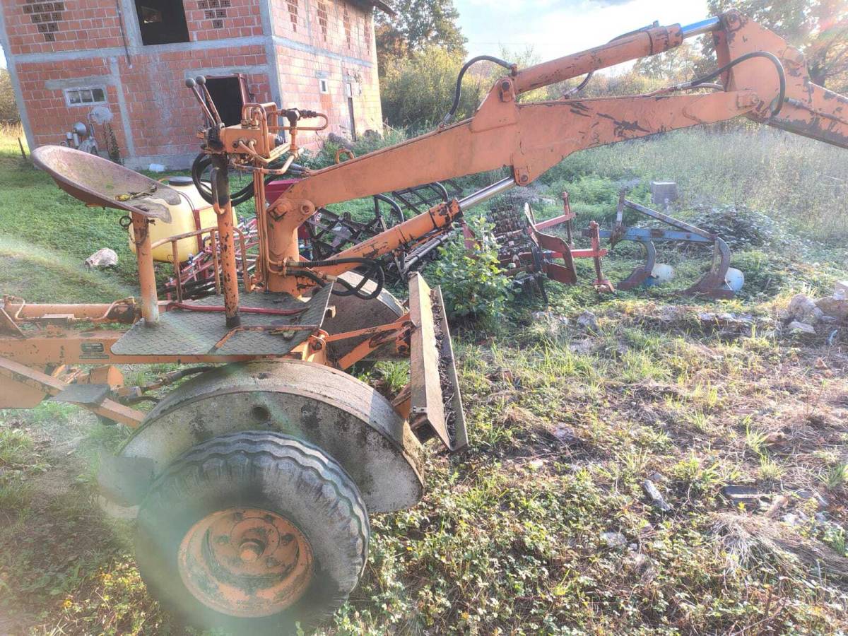 Utovarivač za stajnjak