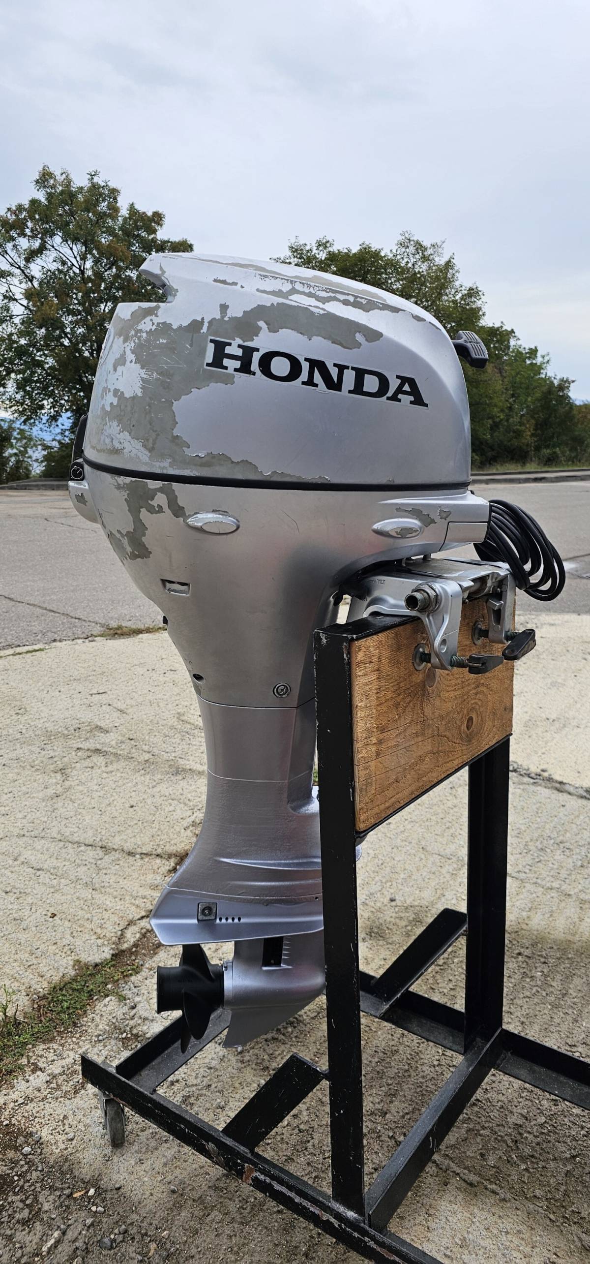 Vanbrodski motor Honda BF20