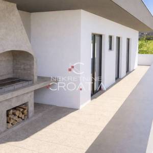 VARAŽDIN: NOVOGRADNJA, PENTHOUSE, 285 m²