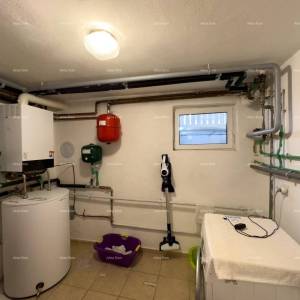 Velika kuća s 4 stana- Pješčanoj uvala!