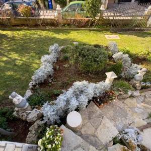 Velika kuća s 4 stana- Pješčanoj uvala!