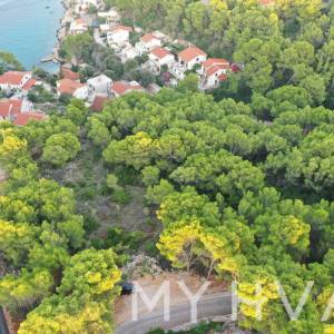 Veliko građevinsko zemljište u Basini