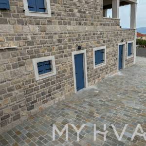 Vila s bazenom u Jelsi