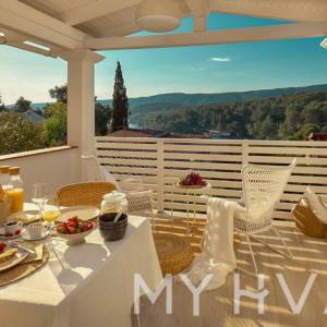 Vila s bazenom u Vrboskoj