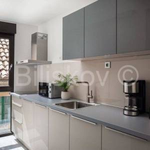 Vis, Komiža, manja stambena zgrada s 3 stana