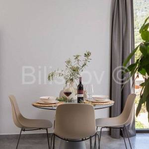 Vis, Komiža, manja stambena zgrada s 3 stana