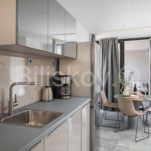 Vis, Komiža, manja stambena zgrada s 3 stana