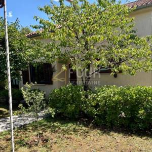 Viškovo, odlična samostojeća kuća, okućnica, garaža 