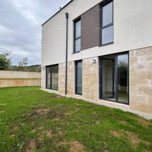 VOLME - Prodaja stanova u novoj stambenoj zgradi / AM2