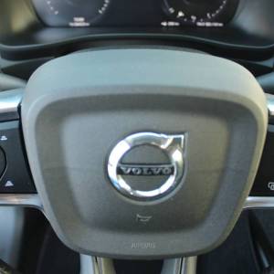 Volvo XC40 T5 Plug-in Hybrid AUTOMATIK *LED, NAVIGACIJA, KAMERA*