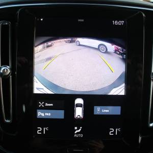 Volvo XC40 T5 Plug-in Hybrid AUTOMATIK *LED, NAVIGACIJA, KAMERA*