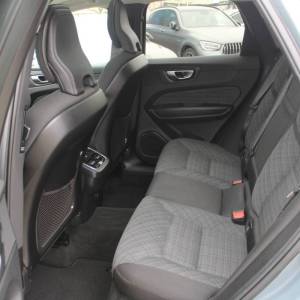 Volvo XC60 2.0D AWD AUTOMATIK *PANORAMA, LED, NAVIGACIJA*