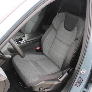 Volvo XC60 2.0D AWD AUTOMATIK *PANORAMA, LED, NAVIGACIJA*