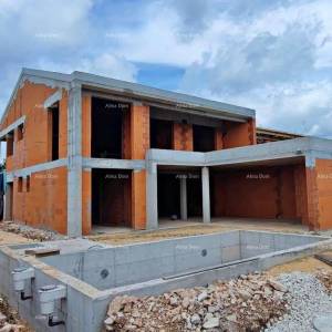 Vrhunska lokacija, priroda, mir – moderna vila u izgradnji