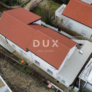 VRSI, ZUKVE - Prilika! Kuća s 4 apartmana 100 metara od mora!